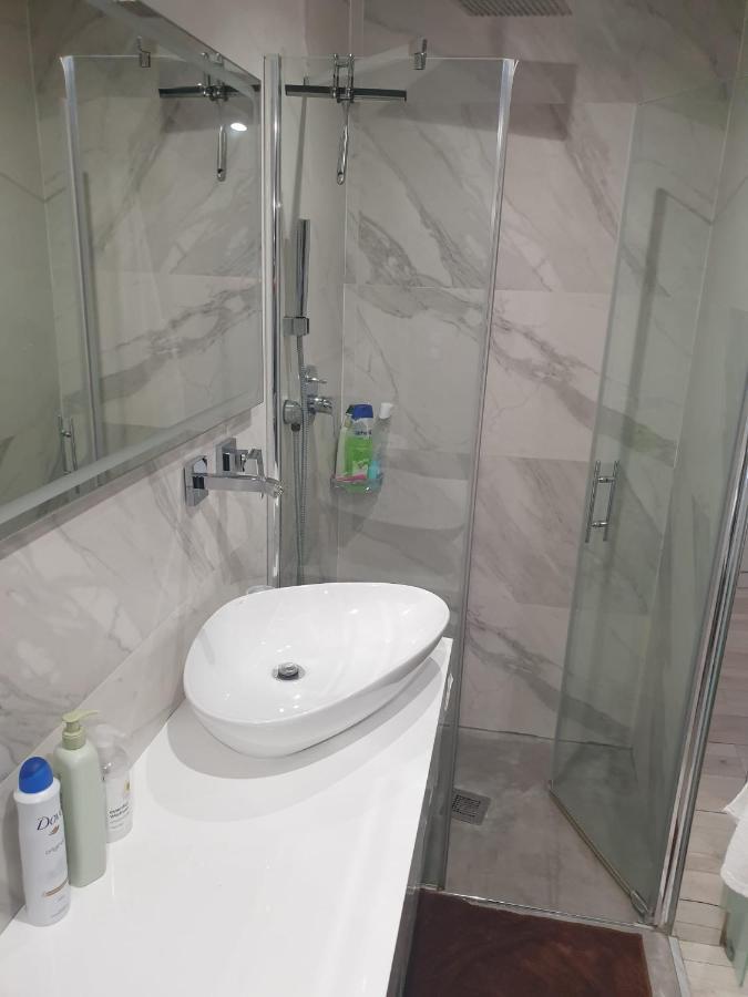 شقة Atico Con Terraza Y Jacuzzi En El Centro فالنسيا المظهر الخارجي الصورة